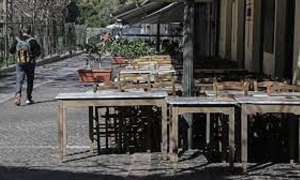 Μακραίνει ο «δρόμος» για το άνοιγμα της εστίασης